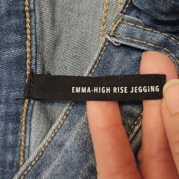 Bluenotes Emma High Rise Jegging - Picture 5 of 12